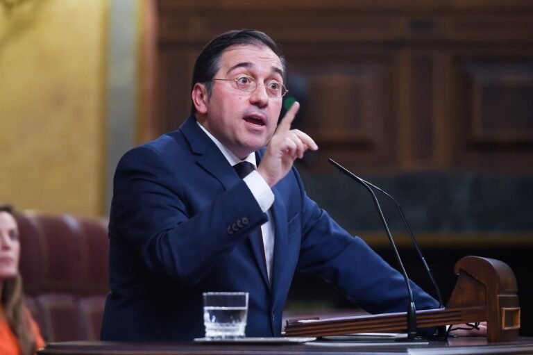 Albares pide a todos los partidos el apoyo al reconocimiento de Palestina: «Nadie puede mirar hacia otro lado»