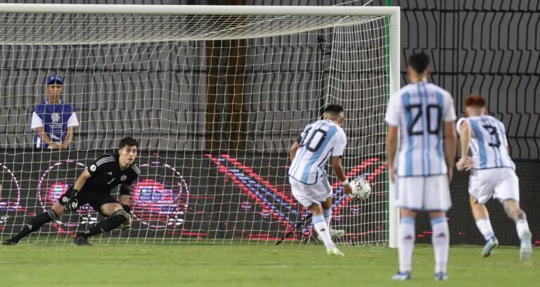 El show de Thiago Almada en la goleada de la Selección Sub 23 ante Chile: dos gritos y una gran jugada con asistencia incluida El show de Thiago Almada en la goleada de la Selección Sub 23 ante Chile: dos gritos y una gran jugada con asistencia incluida