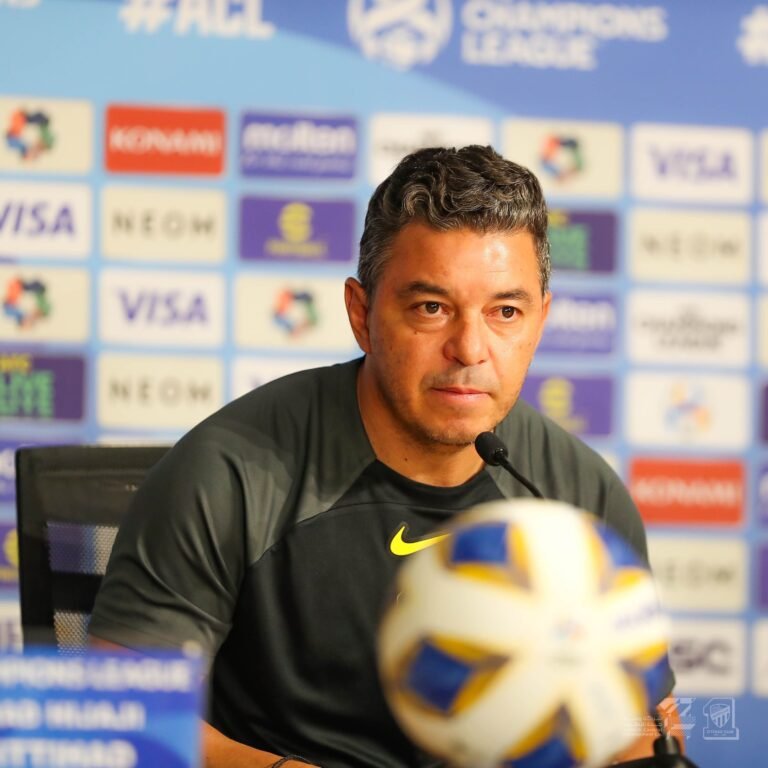 La inesperada reacción de Gallardo que sorprendió a sus jugadores en una arenga del Al-Ittihad
